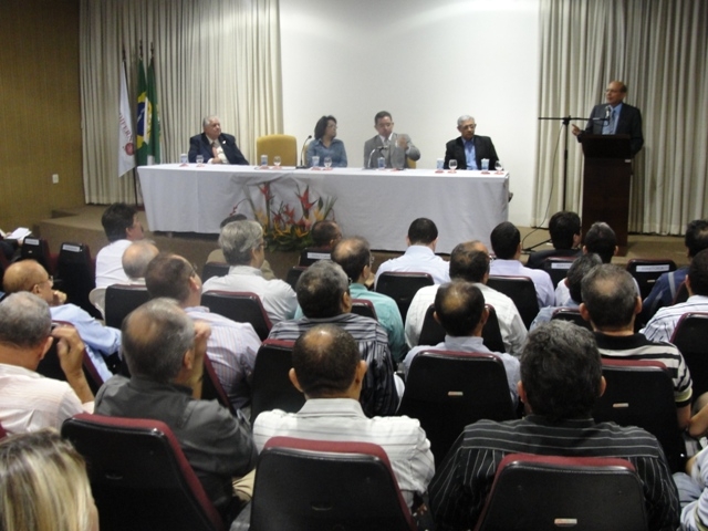 Imagem da notícia SINDIFERN FINALIZA DEBATES COM CANDIDATOS AO GOVERNO 
